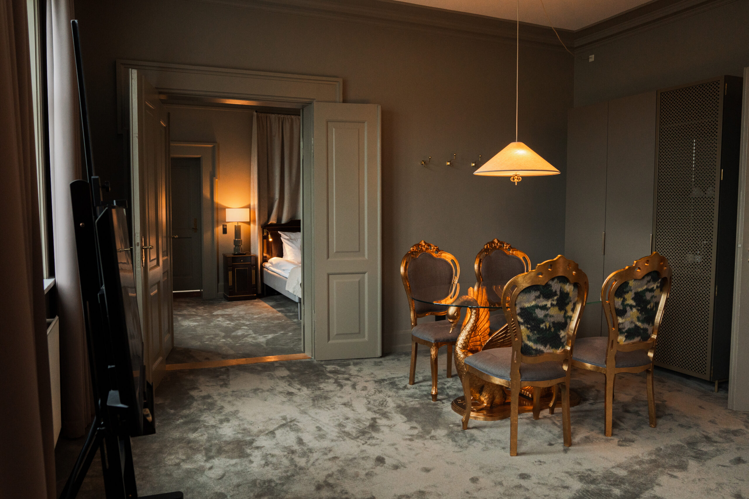 HotelRoyal-03661_Værelse_Kingsuite